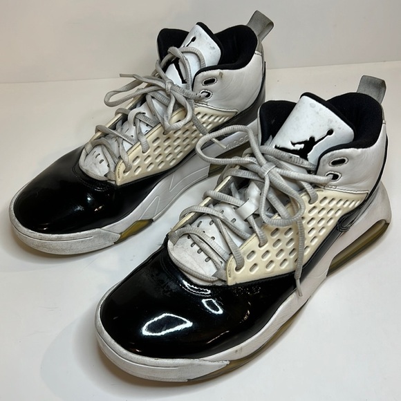 Nike Jordan Maxin 200 White Black Ice CZ9174-100 Size 9.5 - Picture 1 of 8